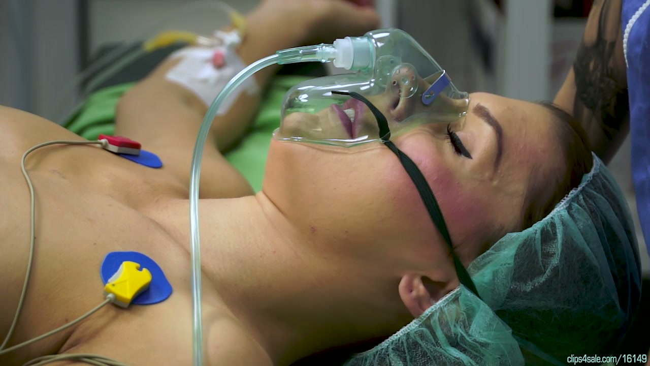 Opander free medfet video Brandy appendix with a patient and her blonde friend in the clinic